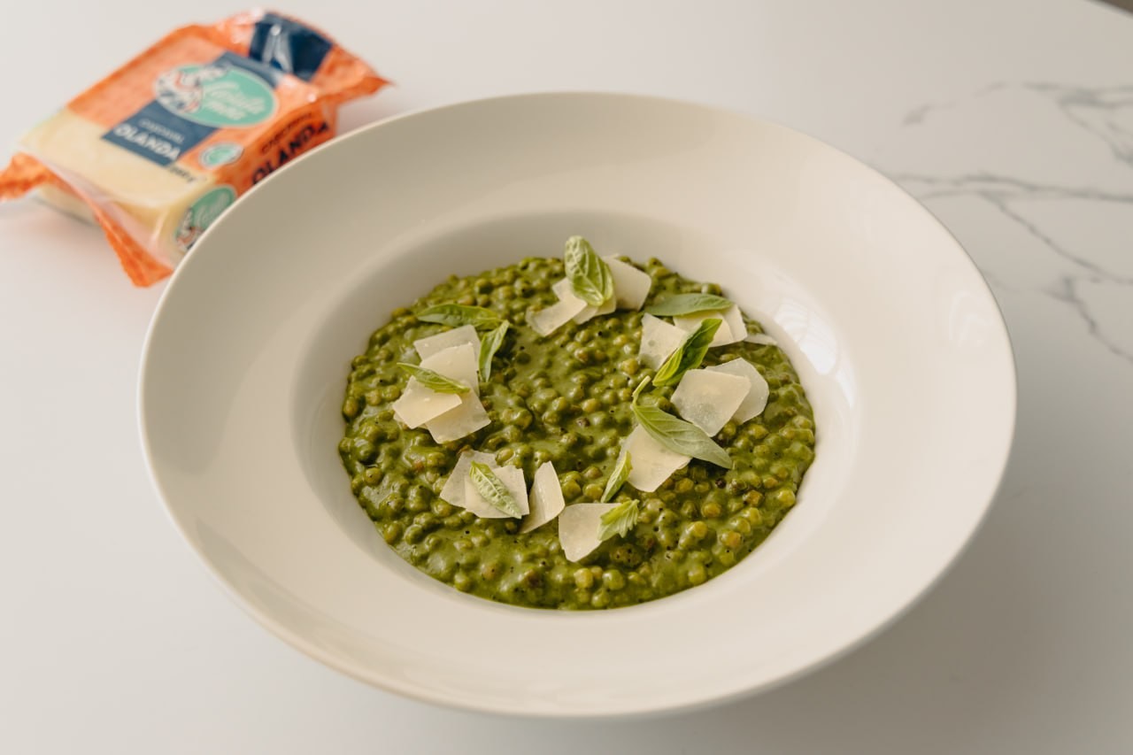 Paste cremoase cu spanac, busuioc și cașcaval